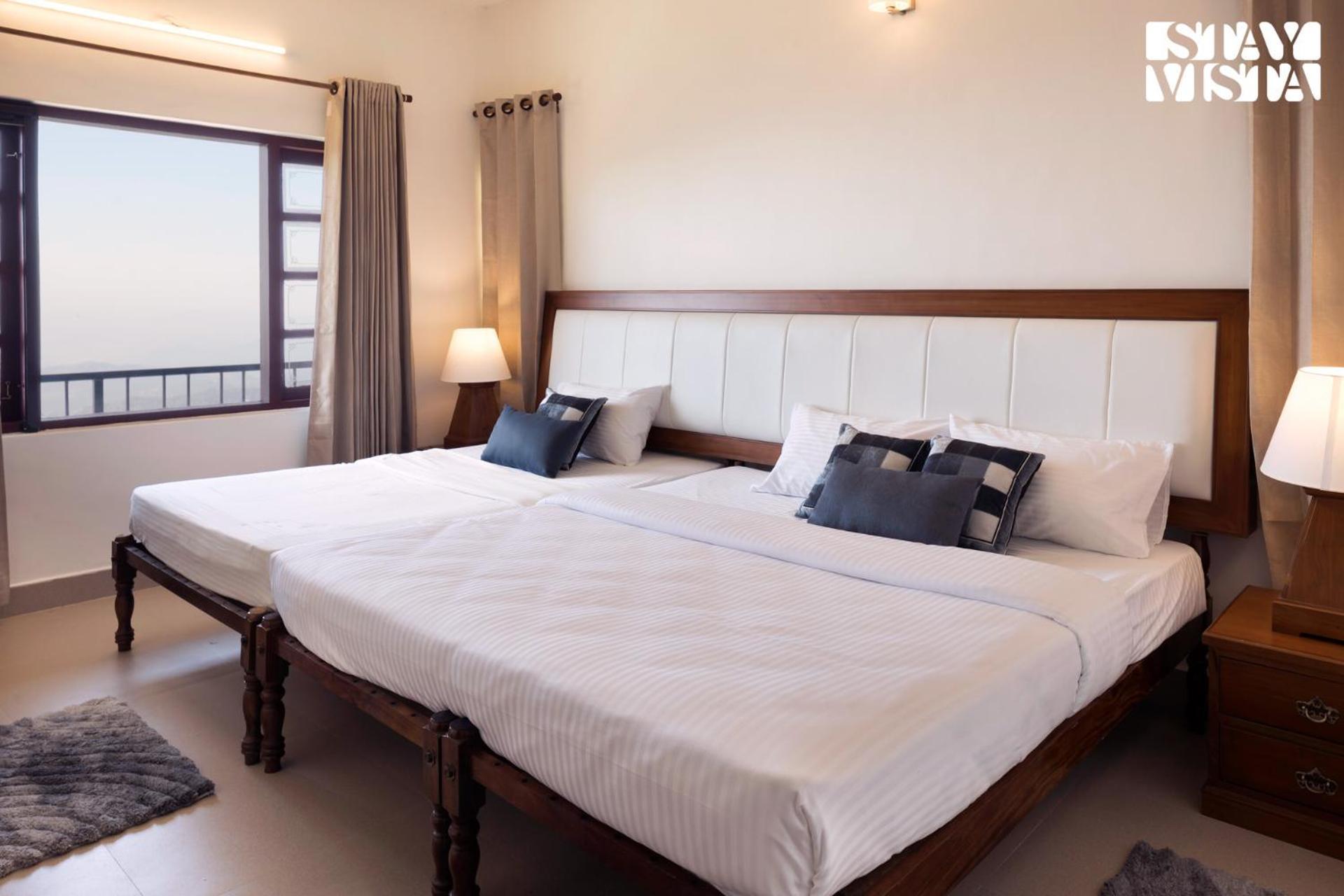 Stayvista At Vale Echoes - Breakfast Included Munnar Bagian luar foto